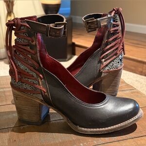 Freebird Raeanne Black Multi